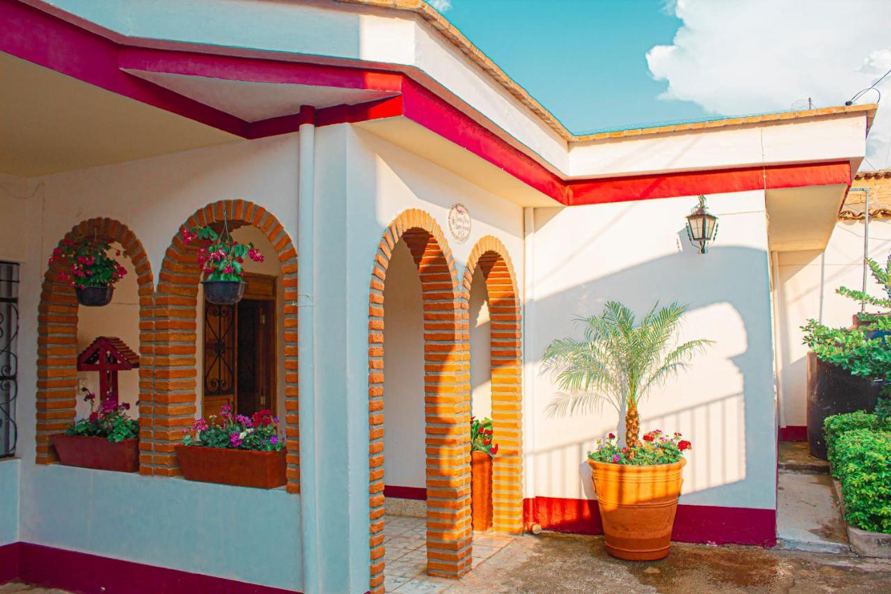 Villa Flores, Casa En El Centro De Mascota Buitenkant foto