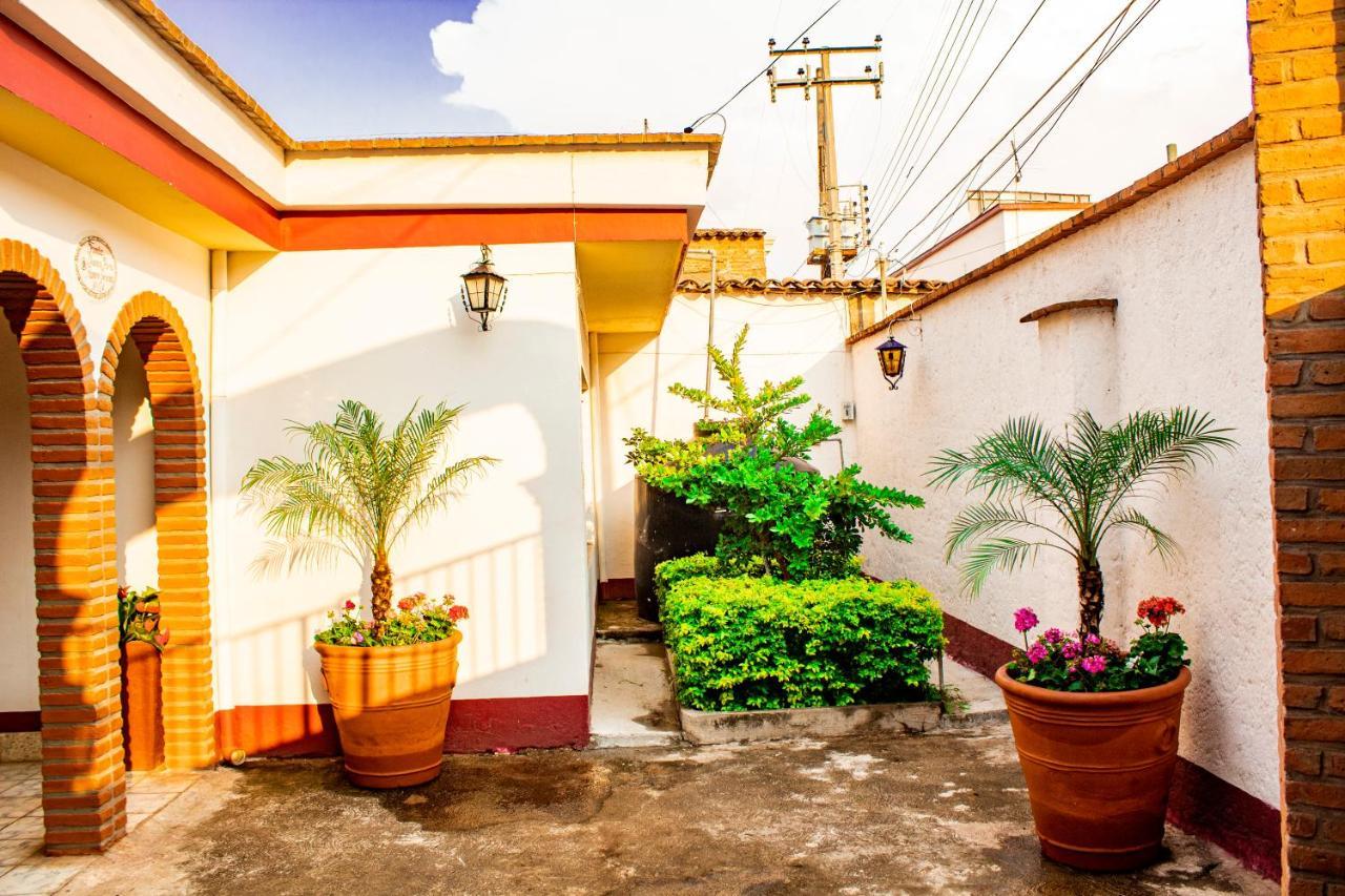 Villa Flores, Casa En El Centro De Mascota Buitenkant foto